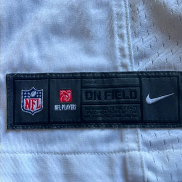 NFL Oakland Raiders Marshawn Lynch White Nike On Field Jersey  Small - Picture 7 of 10